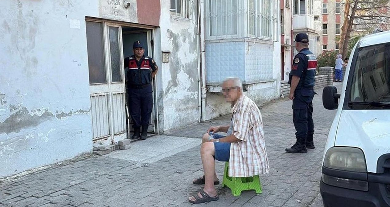 beypazarinda durdurulan aractan silah ve mermi cikti v3e69JVf