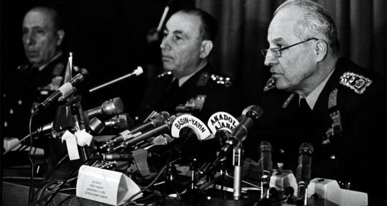 demokrasiye surulen leke 12 eylul fv2i4cFz