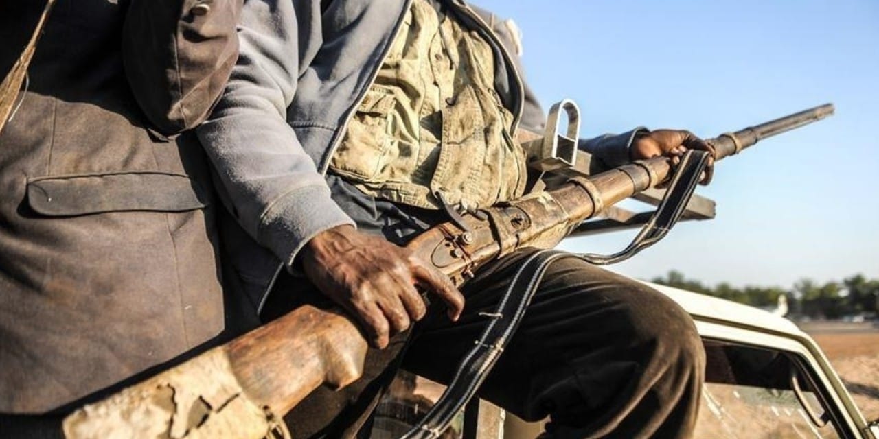 nijeryada kanli gece evleri yakarak 63 kisiyi katlettiler KtvyZ1EC