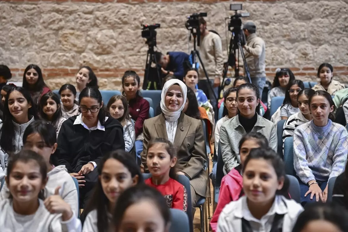 bakan goktas her cocugun yuzu gulmeli mal74xX7