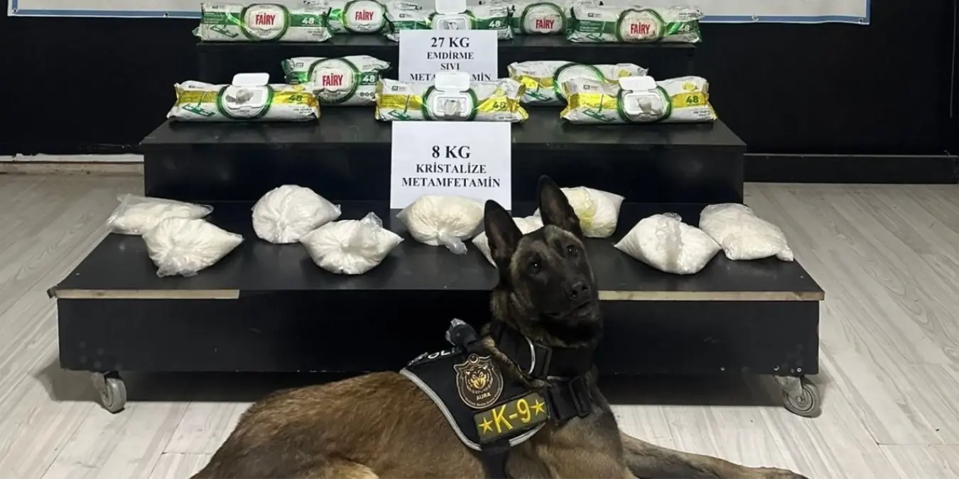 hakkaride 43 kilo uyusturucu ele gecirildi kTsq1ema.jpg