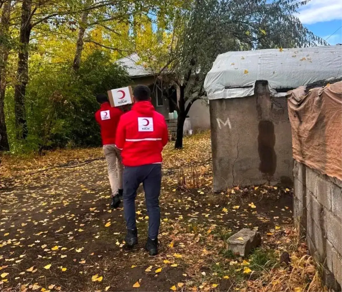 kizilaydan patnosta yaslilara destek 7vxLwR7T.jpg