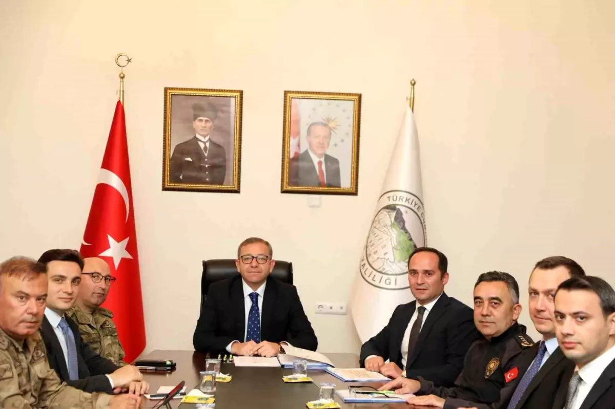 karsta il guvenlik ve asayis koordinasyon toplantisi gerceklestirildi pD5ApF27.jpg