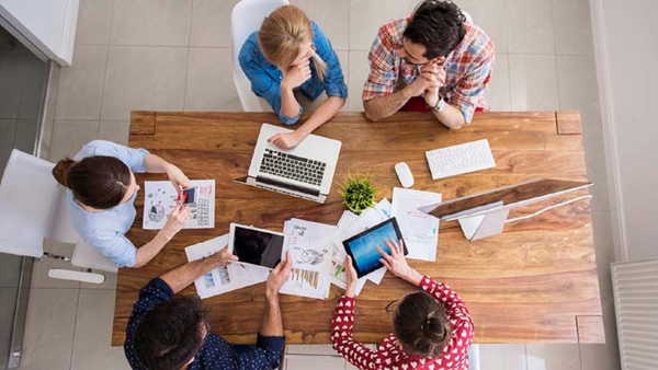 Z Kuşağı’nın Medyum İnancı: Her Üç Kişiden Biri Kendini Sezgi Sahibi Olarak Görüyor