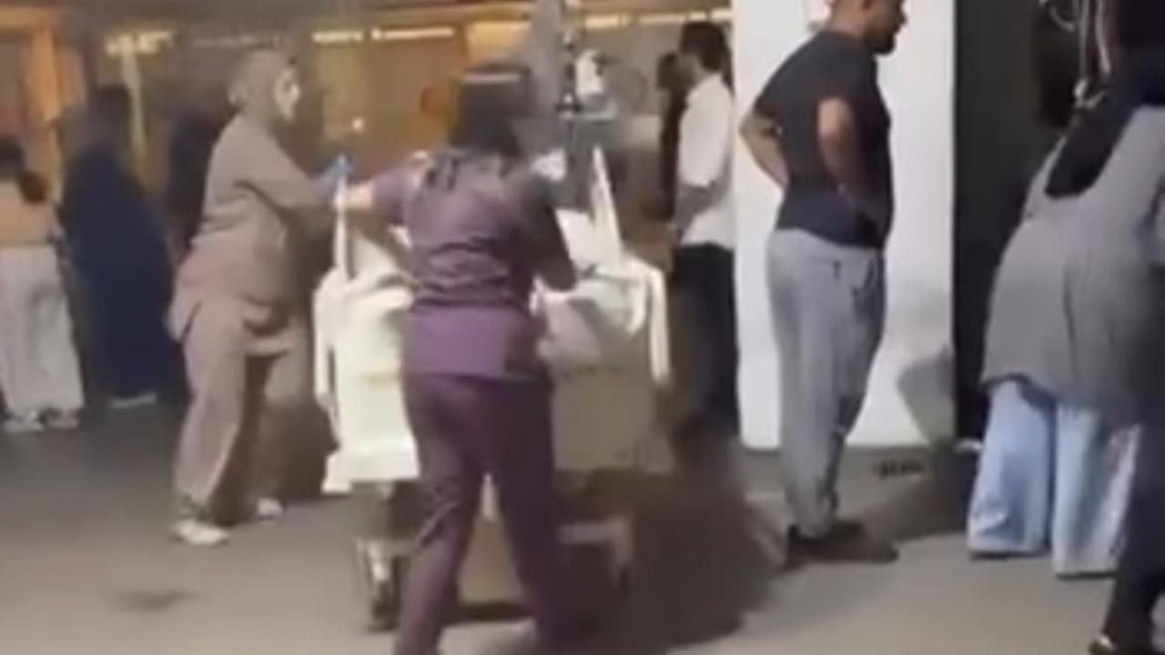 Hastanenin yogun bakim unitesinde korkutan yangin fqfKdcgX